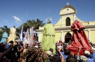 Tradicional Tope de los Santos en Carazo