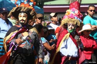 Tradicional Tope de los Santos en Carazo