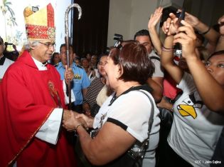 Caraceños celebran a San Sebastián en compañía del Cardenal Brenes