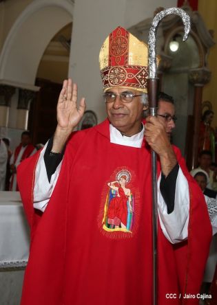 Caraceños celebran a San Sebastián en compañía del Cardenal Brenes