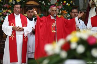 Caraceños celebran a San Sebastián en compañía del Cardenal Brenes
