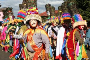 Caraceños celebran a San Sebastián en compañía del Cardenal Brenes