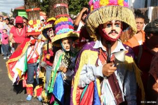 Caraceños celebran a San Sebastián en compañía del Cardenal Brenes