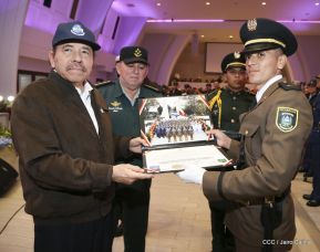 XXIV Graduación del Centro Superior de Estudios Militares