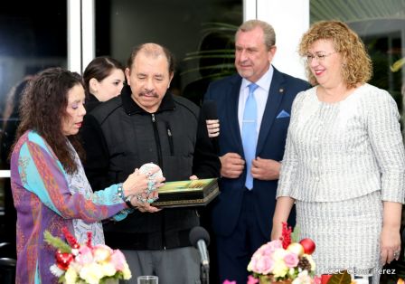 Federación de Rusia condecora a la Compañera Rosario Murillo con la Orden de la Amistad