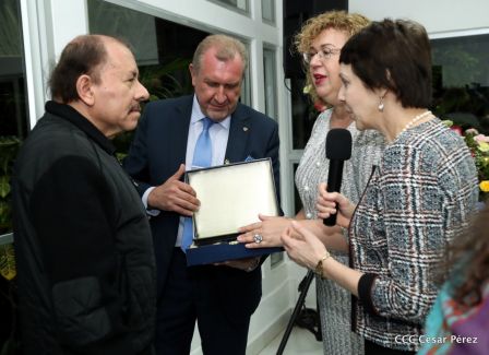 Federación de Rusia condecora a la Compañera Rosario Murillo con la Orden de la Amistad