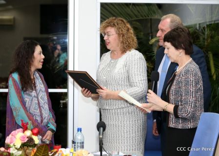 Federación de Rusia condecora a la Compañera Rosario Murillo con la Orden de la Amistad