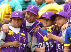 Homenaje al héroe de la solidaridad Roberto Clemente