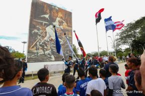 Homenaje al héroe de la solidaridad Roberto Clemente