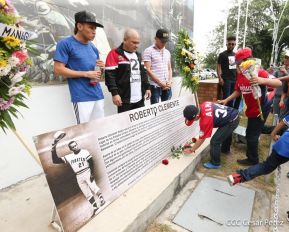 Homenaje al héroe de la solidaridad Roberto Clemente