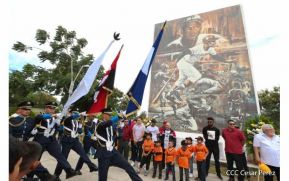 Homenaje al héroe de la solidaridad Roberto Clemente
