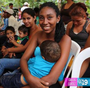 Familias de El Rama celebran normalización del sistema energético