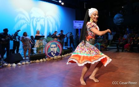 Homenaje a Anthony Matthews, intérprete del Palo de Mayo