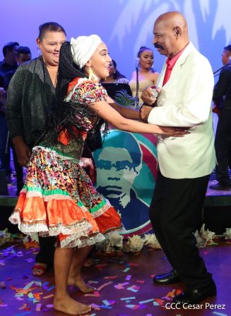 Homenaje a Anthony Matthews, intérprete del Palo de Mayo