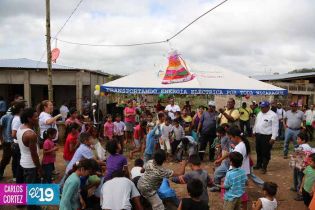 Familias de El Rama celebran normalización del sistema energético