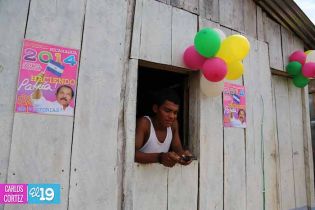 Familias de El Rama celebran normalización del sistema energético