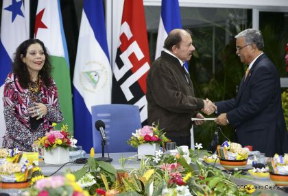Presidente Daniel Ortega y Vicepresidenta Rosario Murillo reciben cartas credenciales de embajadores de Panamá y Yibuti