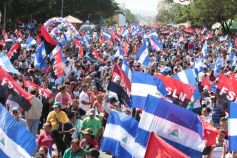 Caminando como raza nicaragüense que sabe de luchas y de honor celebrando las glorias y victorias de Rubén Darío