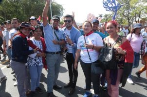 Caminando como raza nicaragüense que sabe de luchas y de honor celebrando las glorias y victorias de Rubén Darío