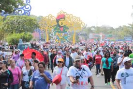 Caminando como raza nicaragüense que sabe de luchas y de honor celebrando las glorias y victorias de Rubén Darío