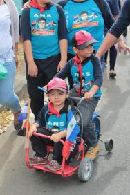 Caminando como raza nicaragüense que sabe de luchas y de honor celebrando las glorias y victorias de Rubén Darío