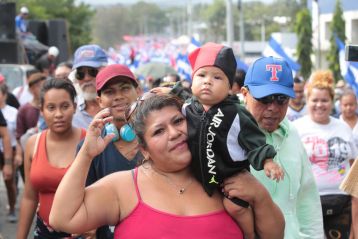 Caminando como raza nicaragüense que sabe de luchas y de honor celebrando las glorias y victorias de Rubén Darío