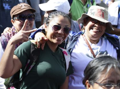 Caminando como raza nicaragüense que sabe de luchas y de honor celebrando las glorias y victorias de Rubén Darío