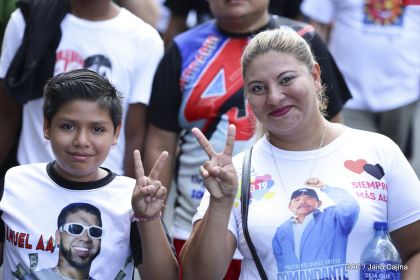 Caminando como raza nicaragüense que sabe de luchas y de honor celebrando las glorias y victorias de Rubén Darío