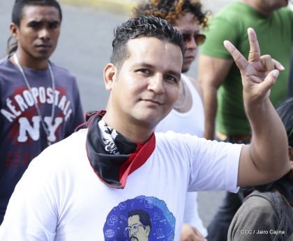 Caminando como raza nicaragüense que sabe de luchas y de honor celebrando las glorias y victorias de Rubén Darío