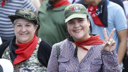 Caminando como raza nicaragüense que sabe de luchas y de honor celebrando las glorias y victorias de Rubén Darío