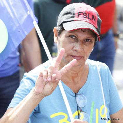 Caminando como raza nicaragüense que sabe de luchas y de honor celebrando las glorias y victorias de Rubén Darío