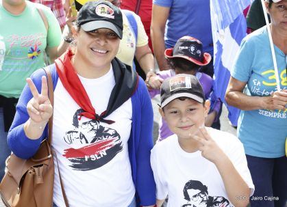 Caminando como raza nicaragüense que sabe de luchas y de honor celebrando las glorias y victorias de Rubén Darío