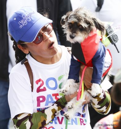Caminando como raza nicaragüense que sabe de luchas y de honor celebrando las glorias y victorias de Rubén Darío