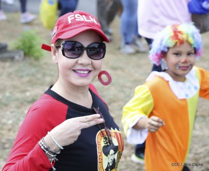Caminando como raza nicaragüense que sabe de luchas y de honor celebrando las glorias y victorias de Rubén Darío