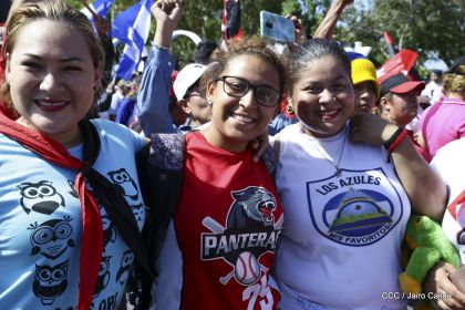 Caminando como raza nicaragüense que sabe de luchas y de honor celebrando las glorias y victorias de Rubén Darío
