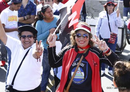 Caminando como raza nicaragüense que sabe de luchas y de honor celebrando las glorias y victorias de Rubén Darío