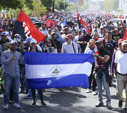 Caminando como raza nicaragüense que sabe de luchas y de honor celebrando las glorias y victorias de Rubén Darío