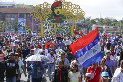 Caminando como raza nicaragüense que sabe de luchas y de honor celebrando las glorias y victorias de Rubén Darío