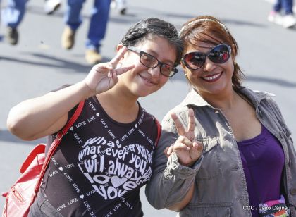 Caminando como raza nicaragüense que sabe de luchas y de honor celebrando las glorias y victorias de Rubén Darío