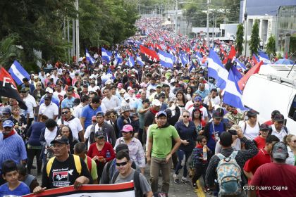 Caminando como raza nicaragüense que sabe de luchas y de honor celebrando las glorias y victorias de Rubén Darío