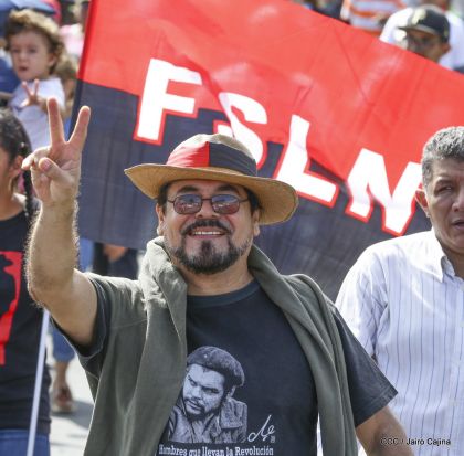 Caminando como raza nicaragüense que sabe de luchas y de honor celebrando las glorias y victorias de Rubén Darío