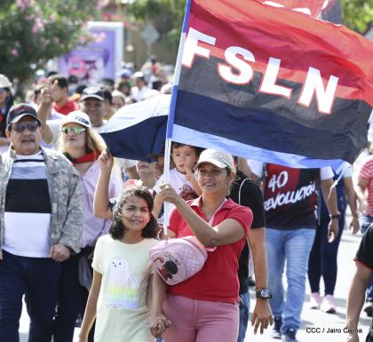 Caminando como raza nicaragüense que sabe de luchas y de honor celebrando las glorias y victorias de Rubén Darío