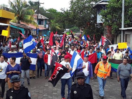 Caminando como raza nicaragüense que sabe de luchas y de honor celebrando las glorias y victorias de Rubén Darío