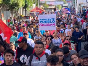 Caminando como raza nicaragüense que sabe de luchas y de honor celebrando las glorias y victorias de Rubén Darío