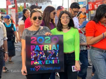 Caminando como raza nicaragüense que sabe de luchas y de honor celebrando las glorias y victorias de Rubén Darío