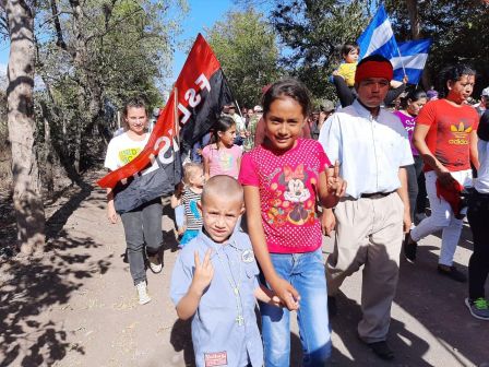 Caminando como raza nicaragüense que sabe de luchas y de honor celebrando las glorias y victorias de Rubén Darío