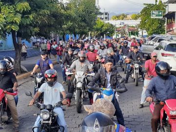 Caminando como raza nicaragüense que sabe de luchas y de honor celebrando las glorias y victorias de Rubén Darío
