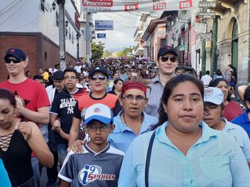 Caminando como raza nicaragüense que sabe de luchas y de honor celebrando las glorias y victorias de Rubén Darío