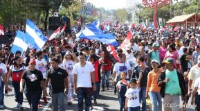 Caminata: Con Darío y Sandino somos Grandes! Más Grandes!