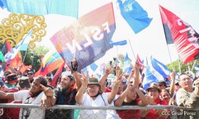 Caminata: Con Darío y Sandino somos Grandes! Más Grandes!